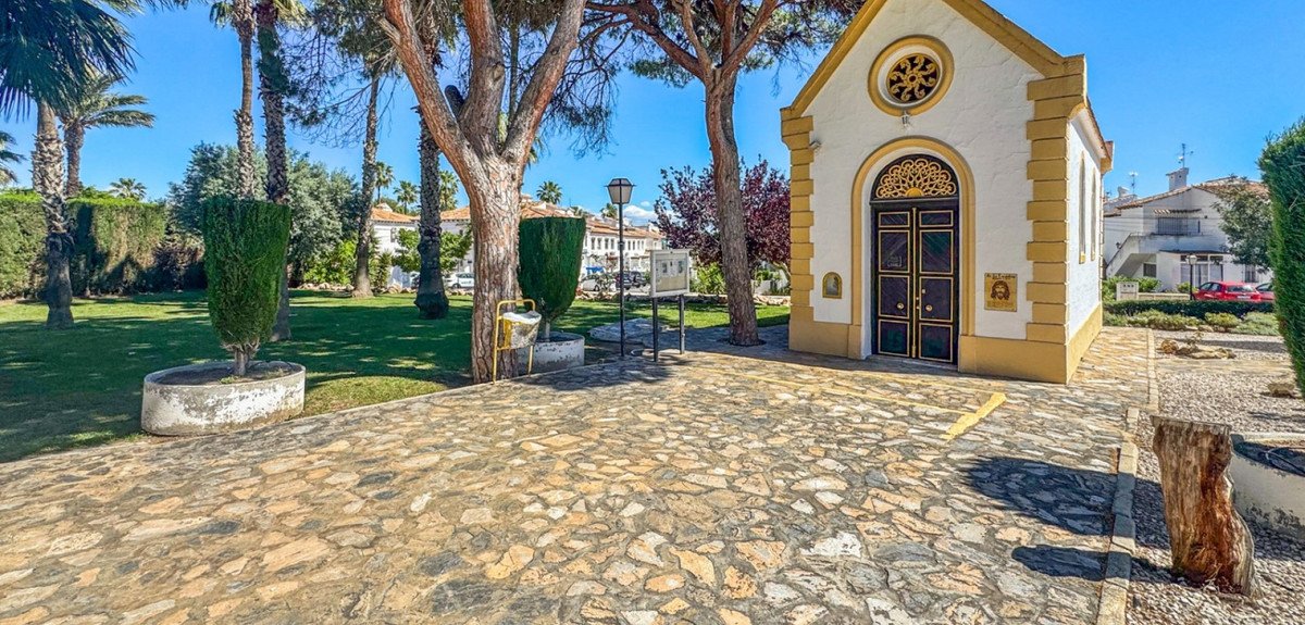 1 Bed Bungalow in Torrevieja