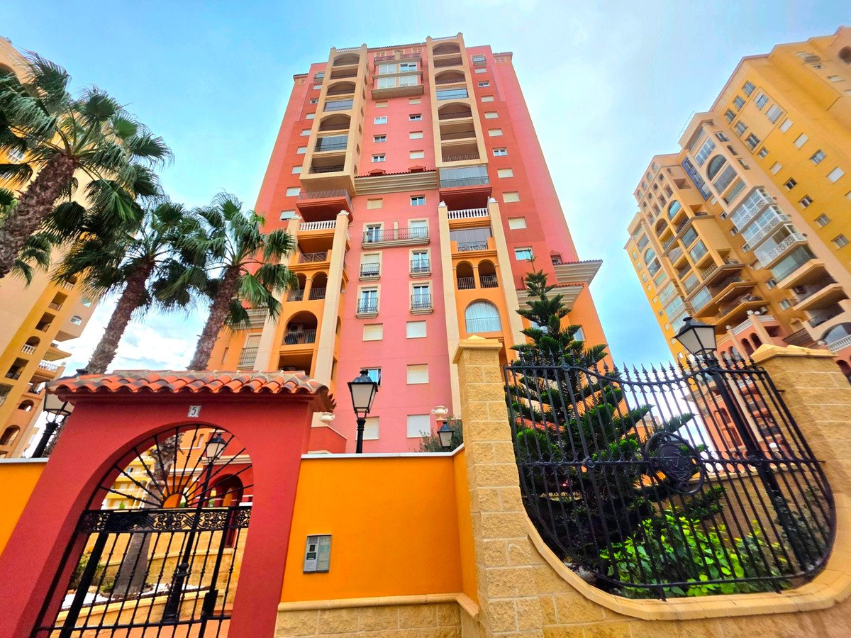 2 Bed Middle Floor Apartment in Torrevieja