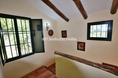 5 Bed Detached Villa in Zahara de la Sierra