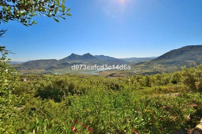 5 Bed Detached Villa in Zahara de la Sierra