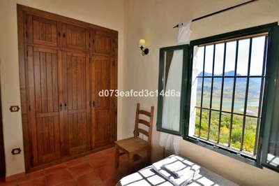 5 Bed Detached Villa in Zahara de la Sierra