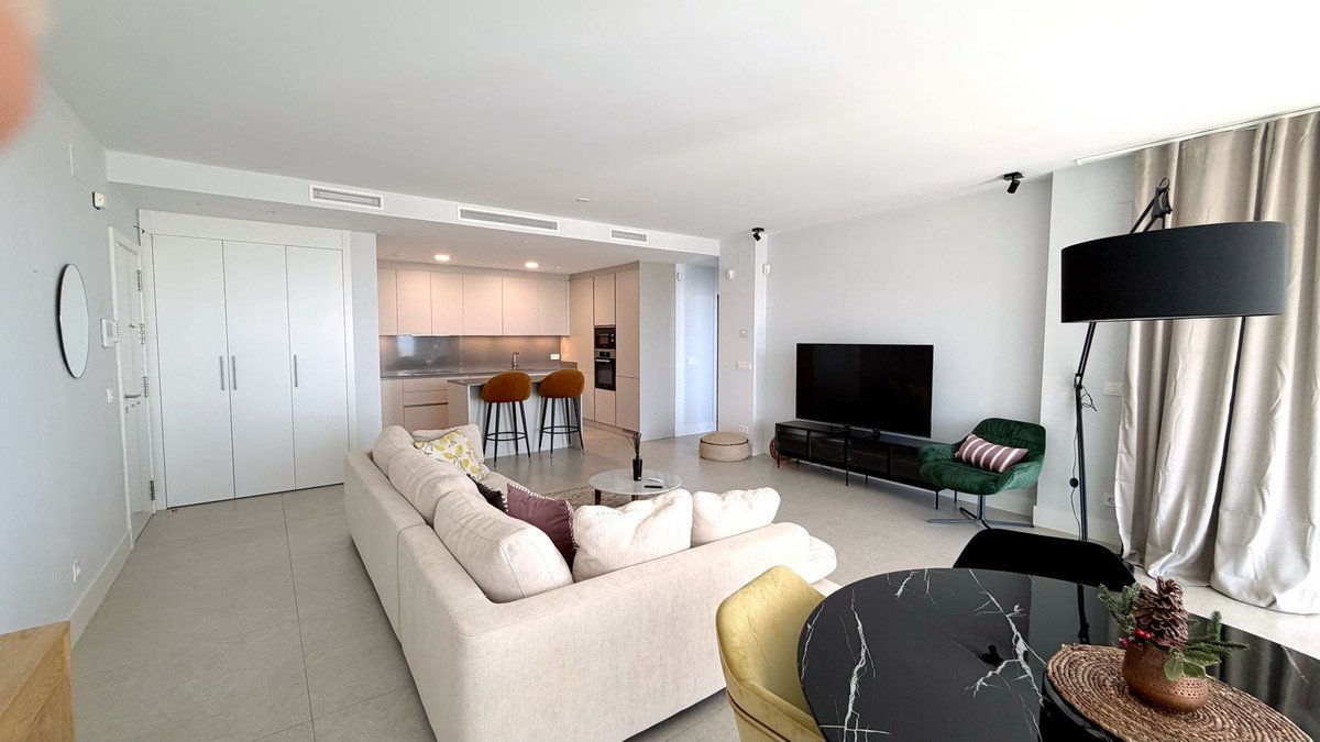 2 Bed Middle Floor Apartment in La Quinta