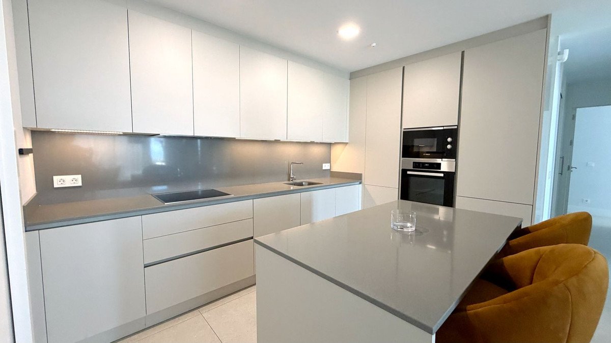 2 Bed Middle Floor Apartment in La Quinta