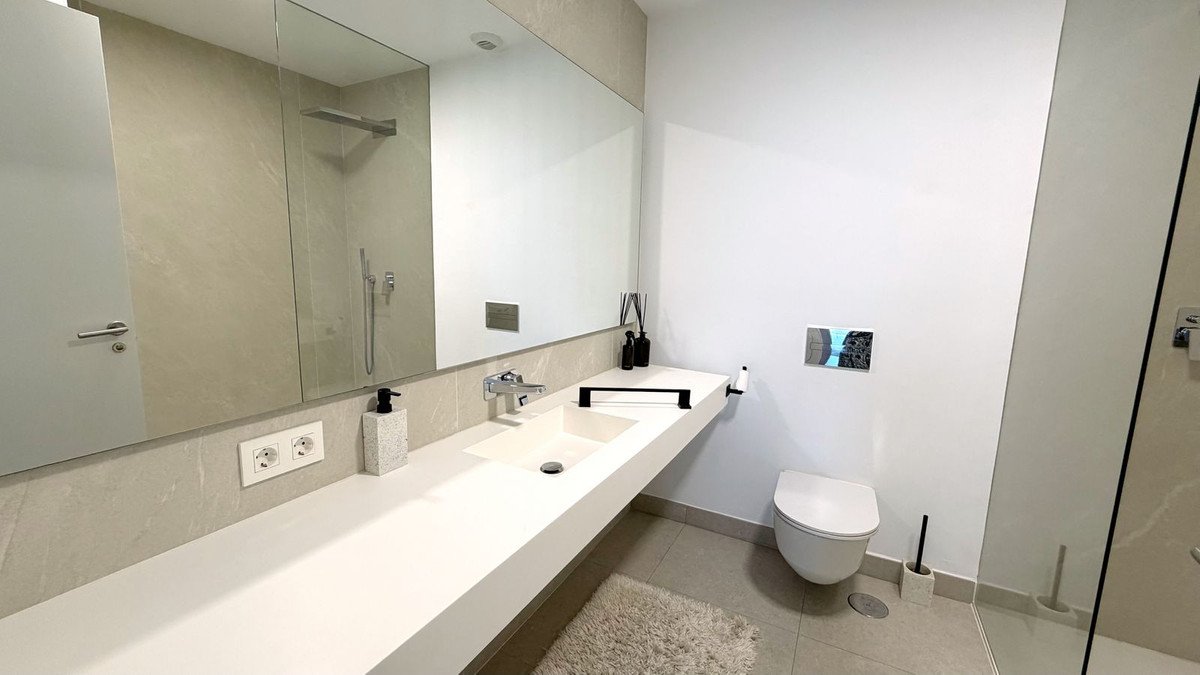 2 Bed Middle Floor Apartment in La Quinta