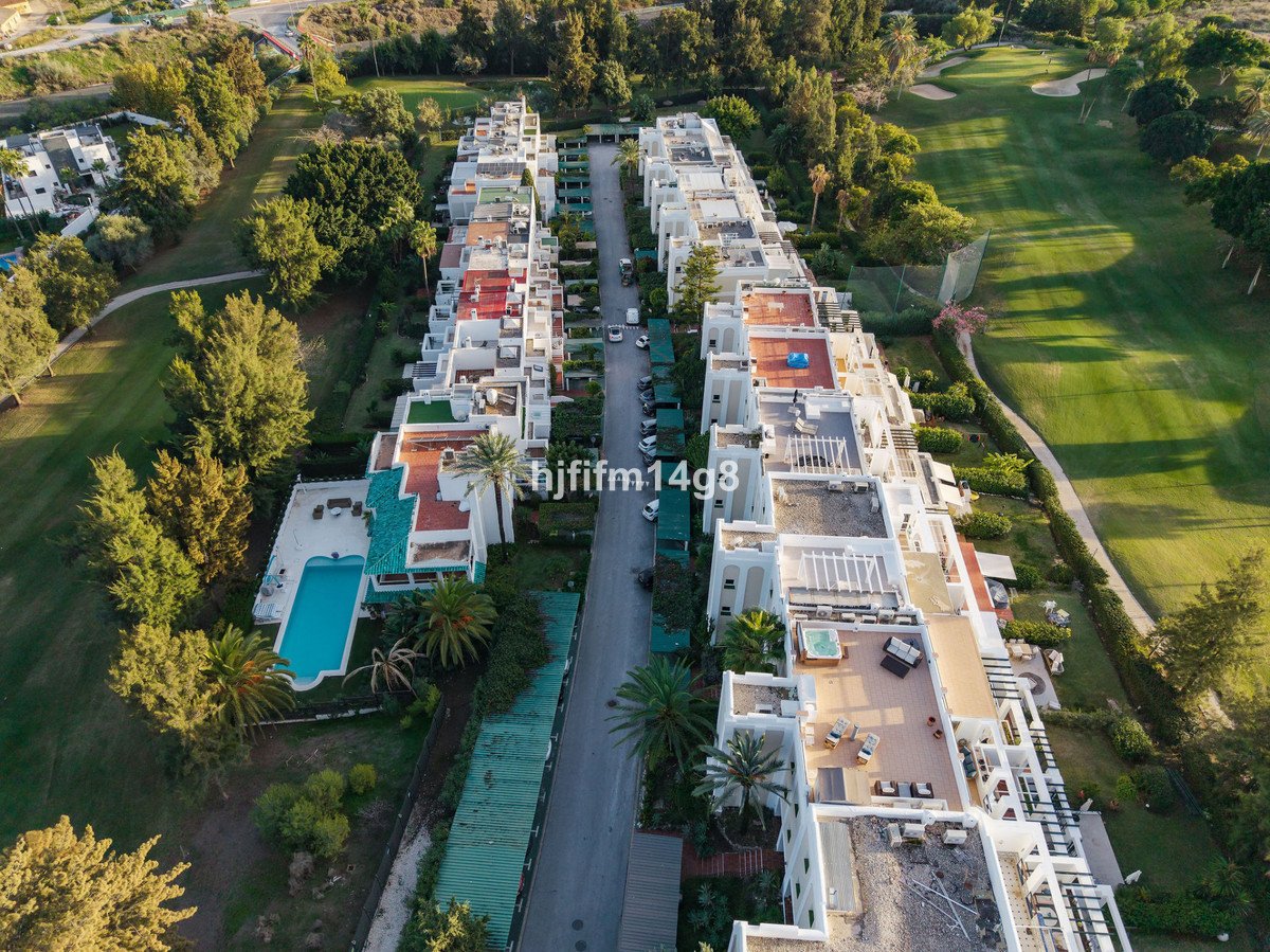 3 Bed Penthouse Duplex in La Quinta