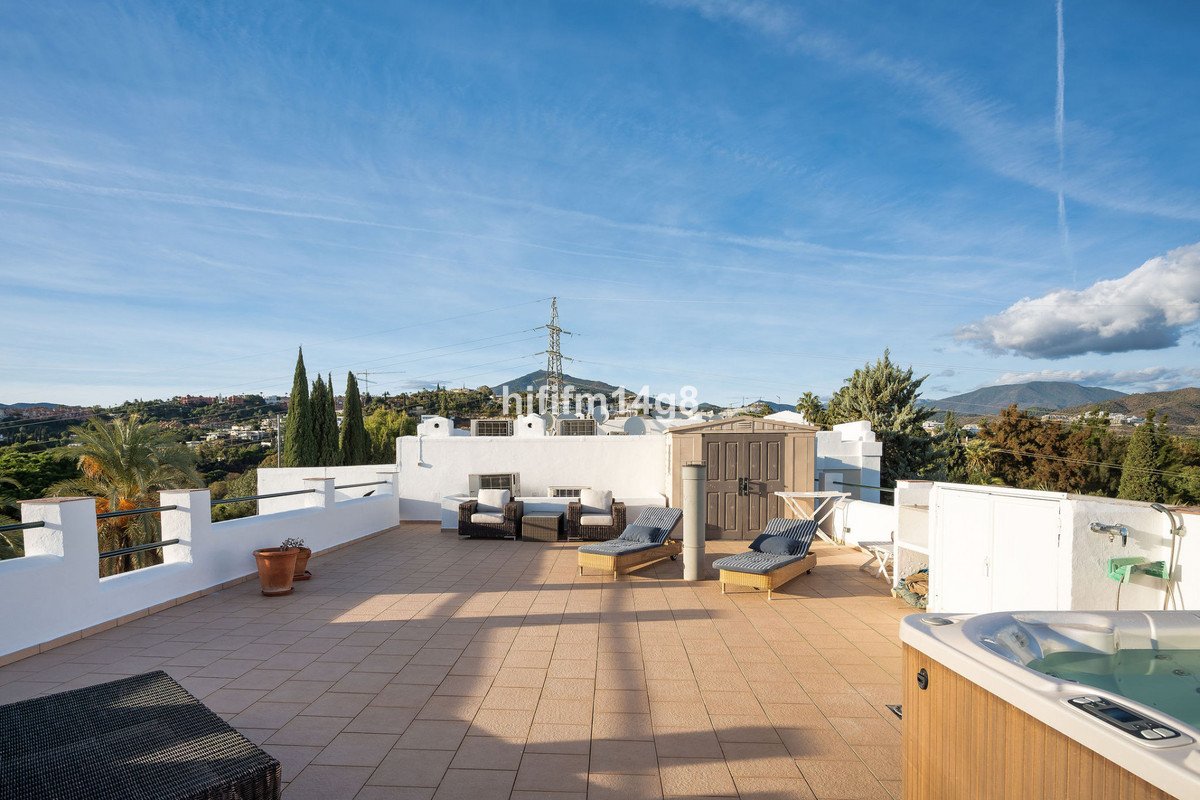 3 Bed Penthouse Duplex in La Quinta