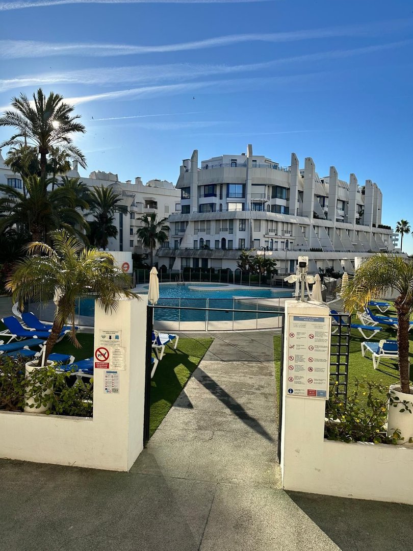 3 Bed Middle Floor Apartment in Marbella
