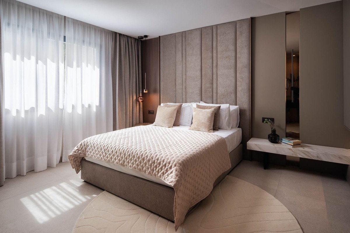 4 Bed Penthouse in The Golden Mile