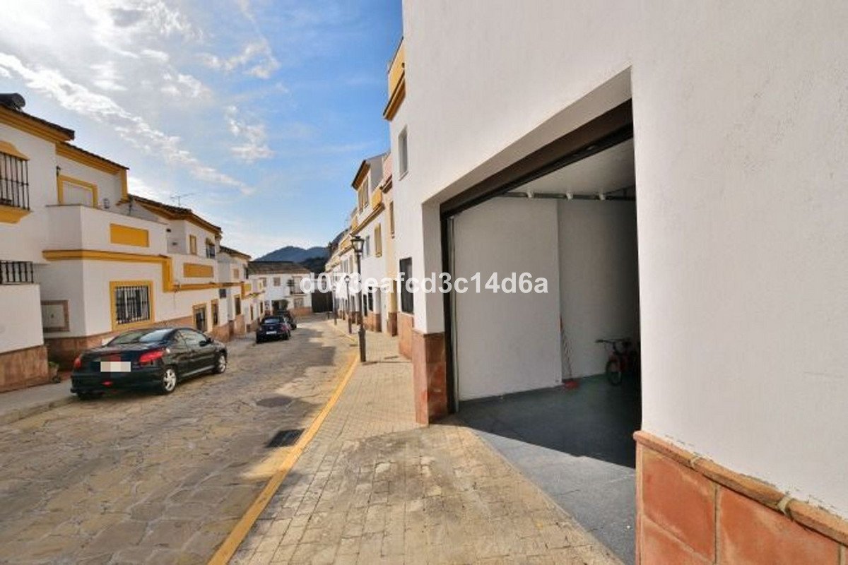 3 Bed Townhouse in Benaoján