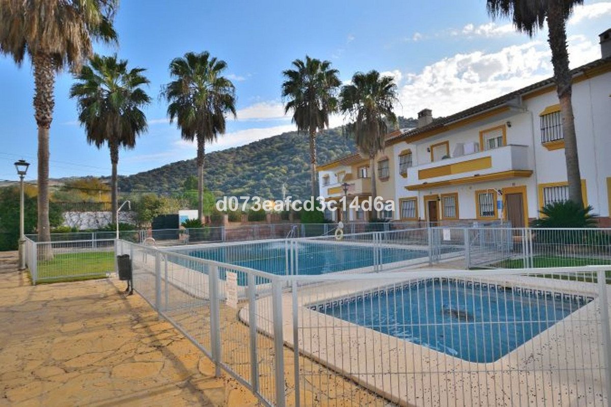 3 Bed Townhouse in Benaoján