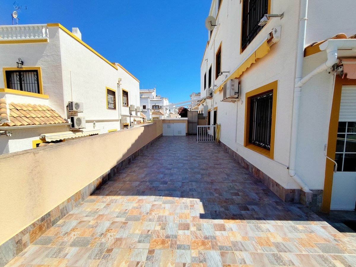 6 Bed Townhouse in Los Altos
