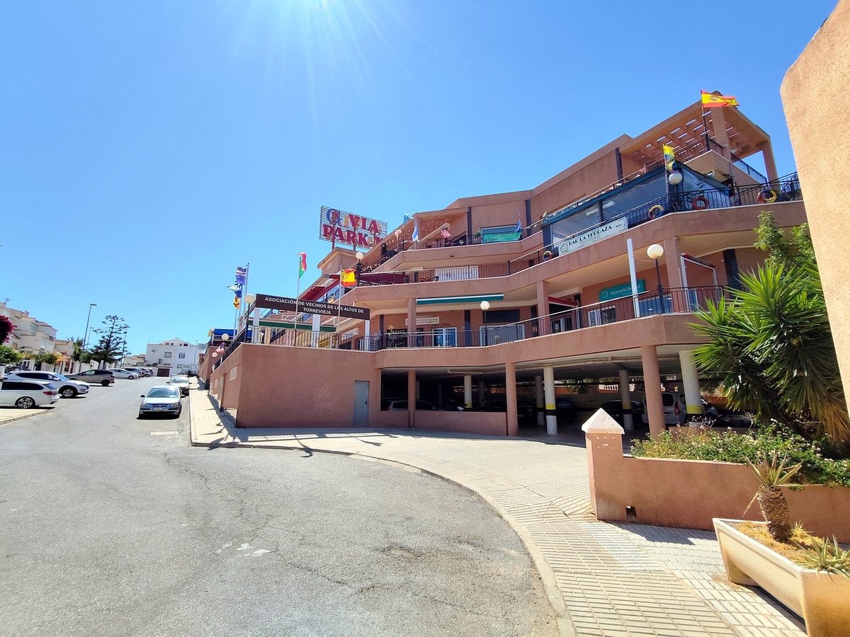 6 Bed Townhouse in Los Altos