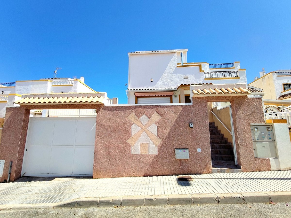 6 Bed Townhouse in Los Altos