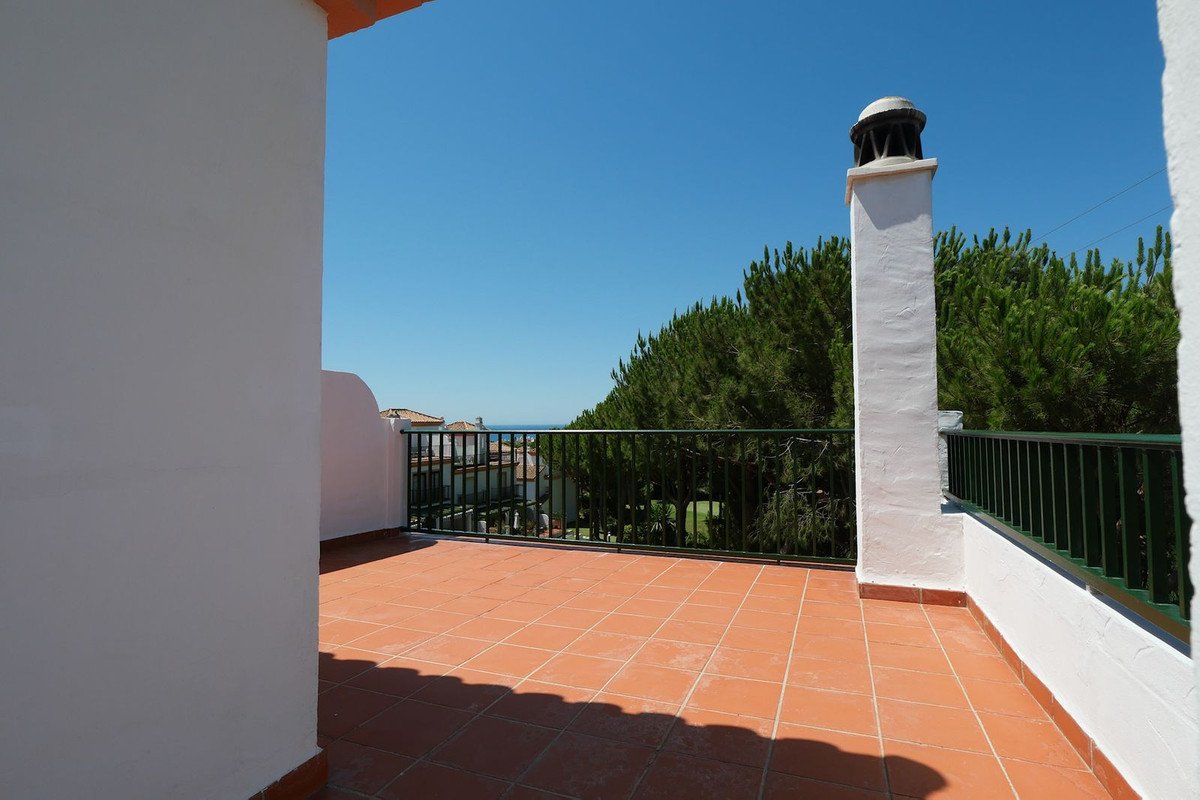 2 Bed Semi-Detached House in Cabopino