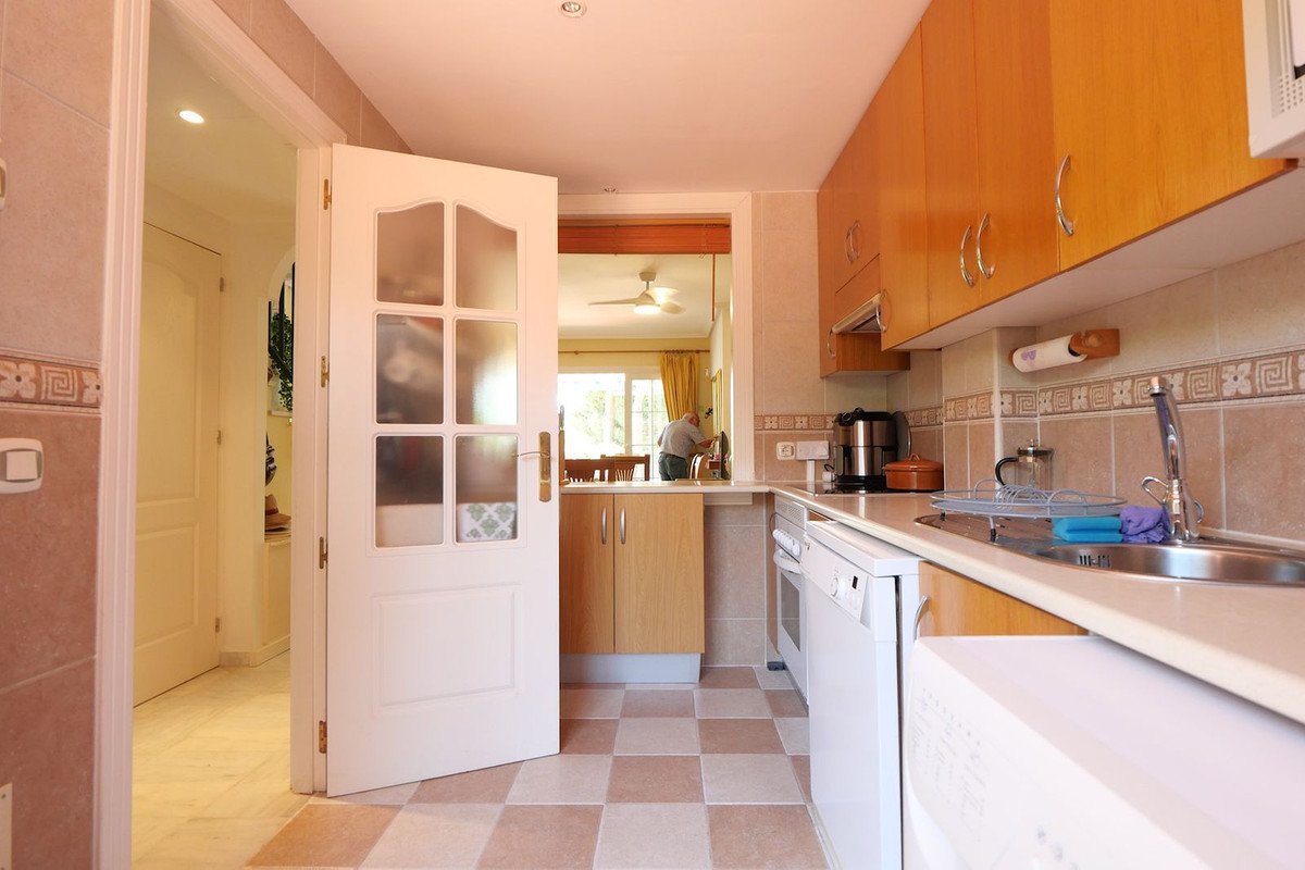 2 Bed Semi-Detached House in Cabopino
