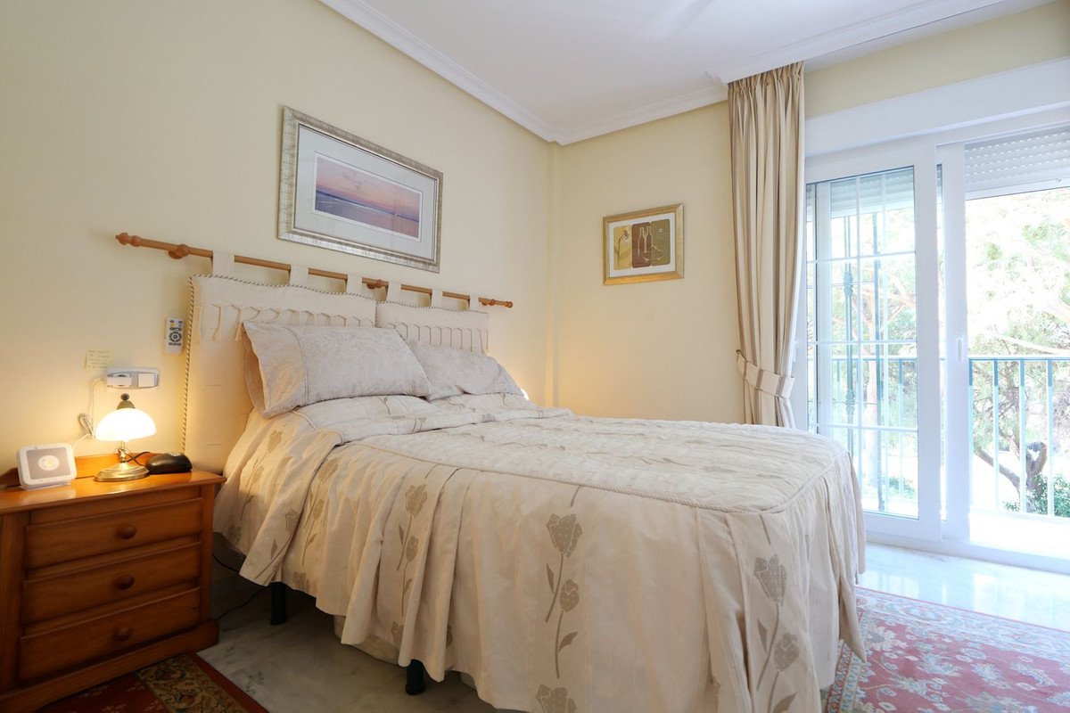 2 Bed Semi-Detached House in Cabopino