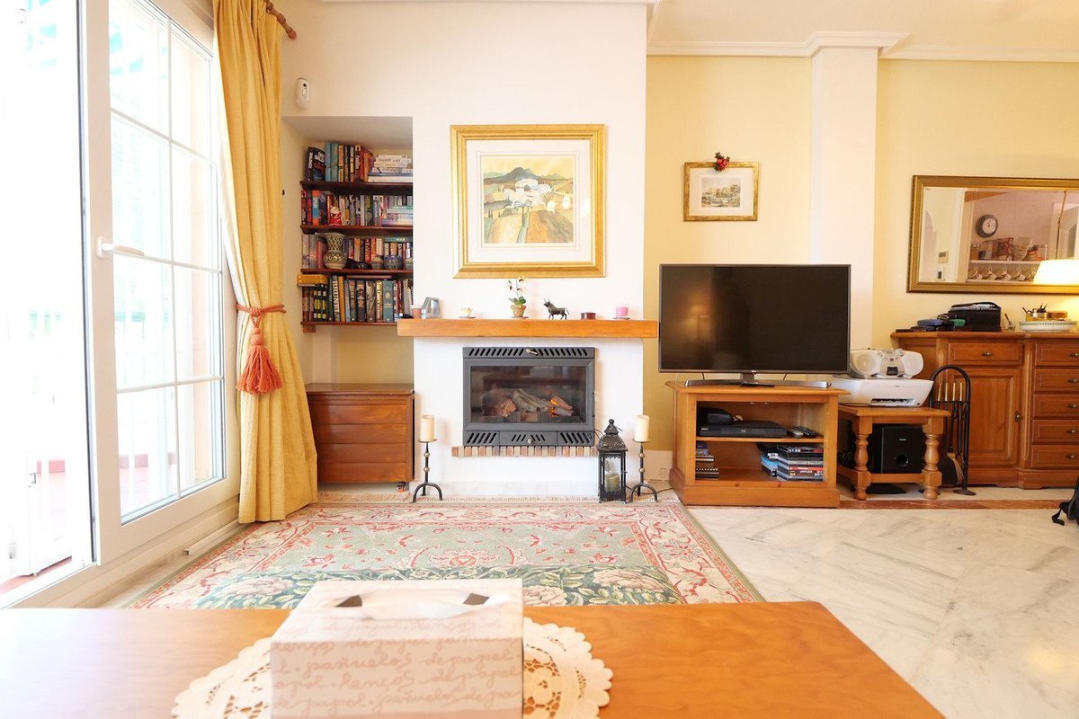 2 Bed Semi-Detached House in Cabopino