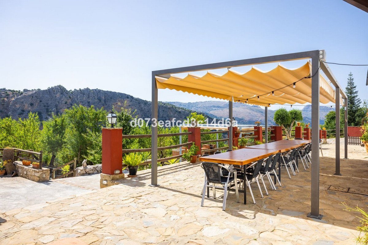 Commercial in Montejaque