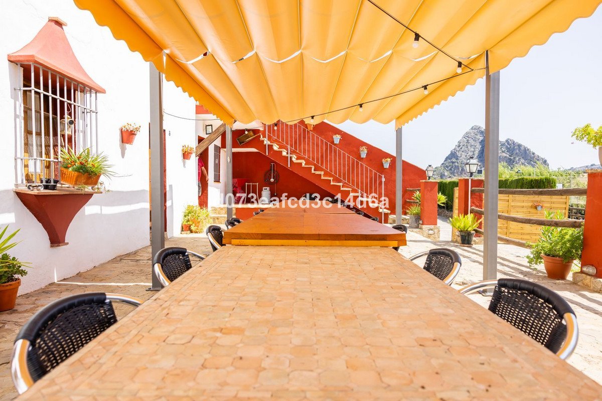 Commercial in Montejaque