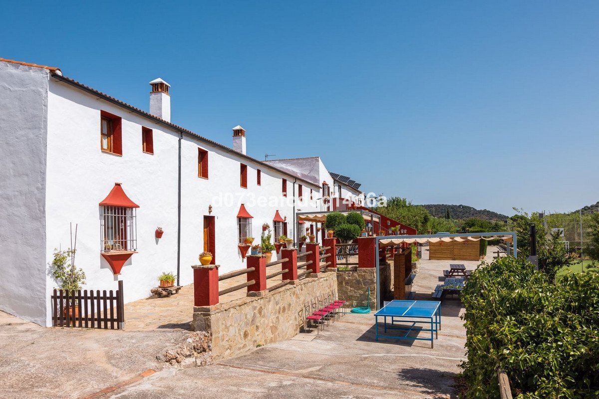 Commercial in Montejaque