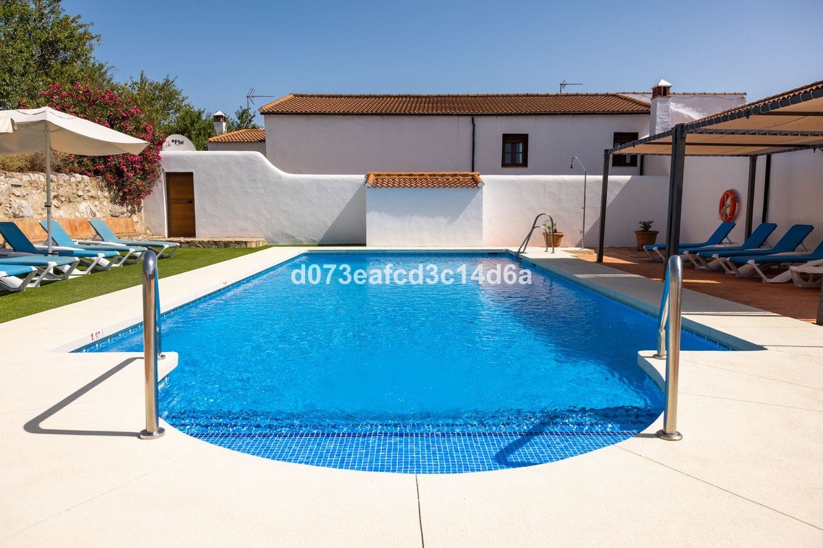 Commercial in Montejaque