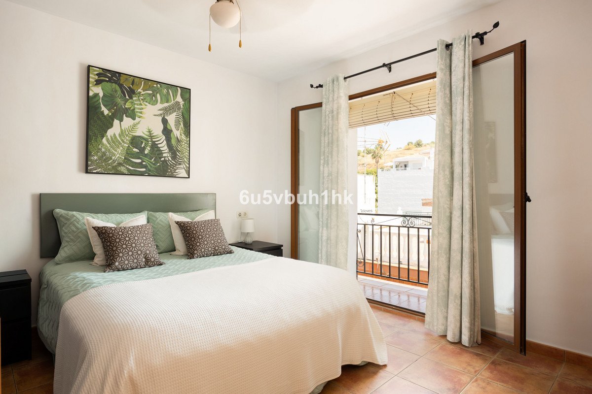 4 Bed Townhouse in La Herradura