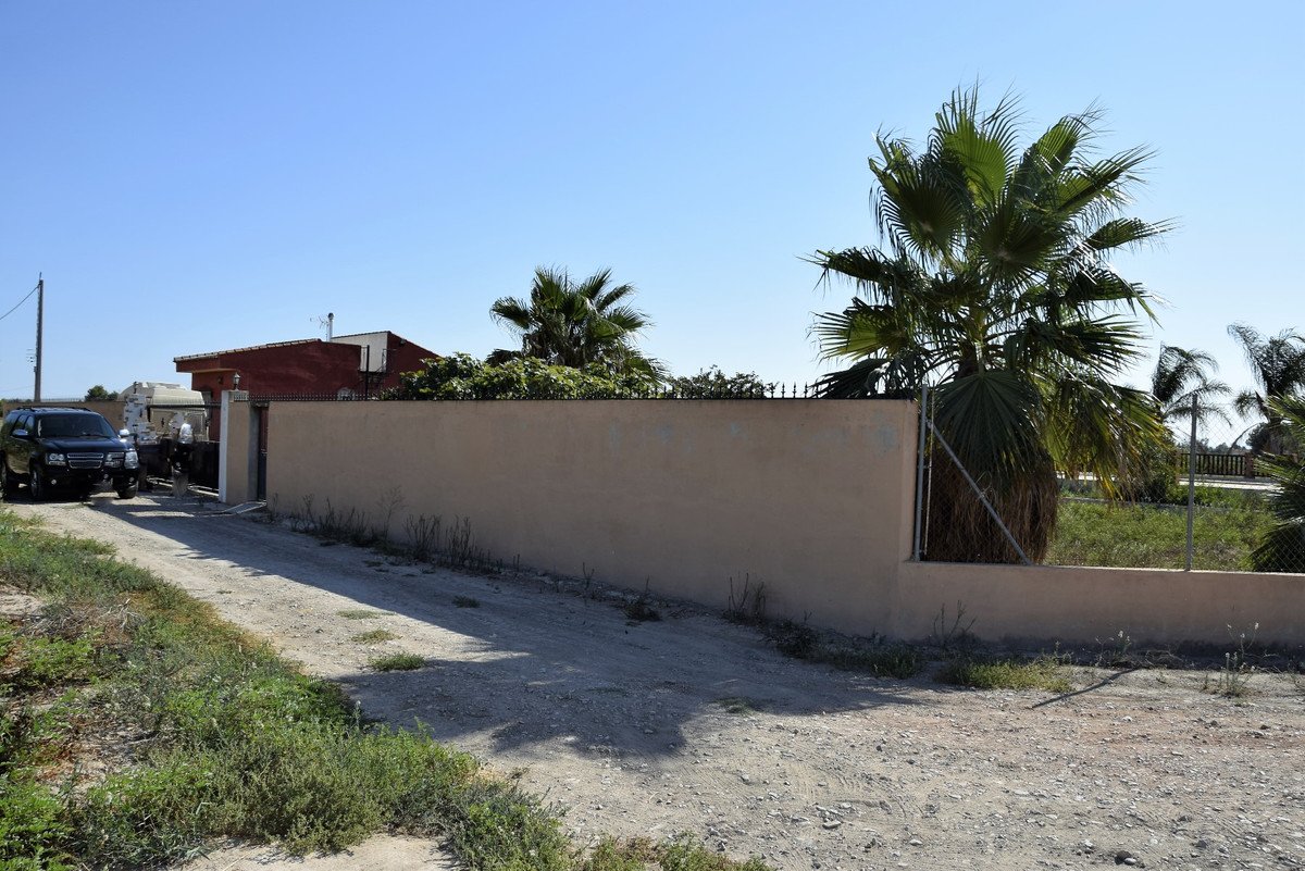 Land in Catral