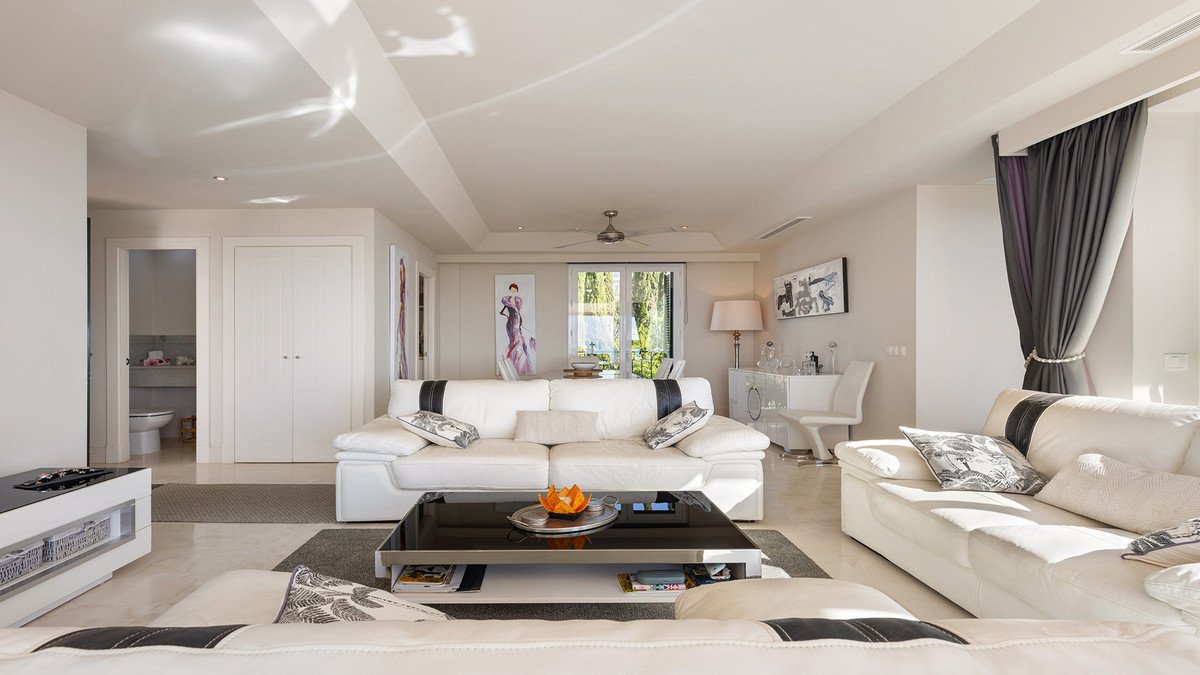 3 Bed Penthouse in Doña Julia