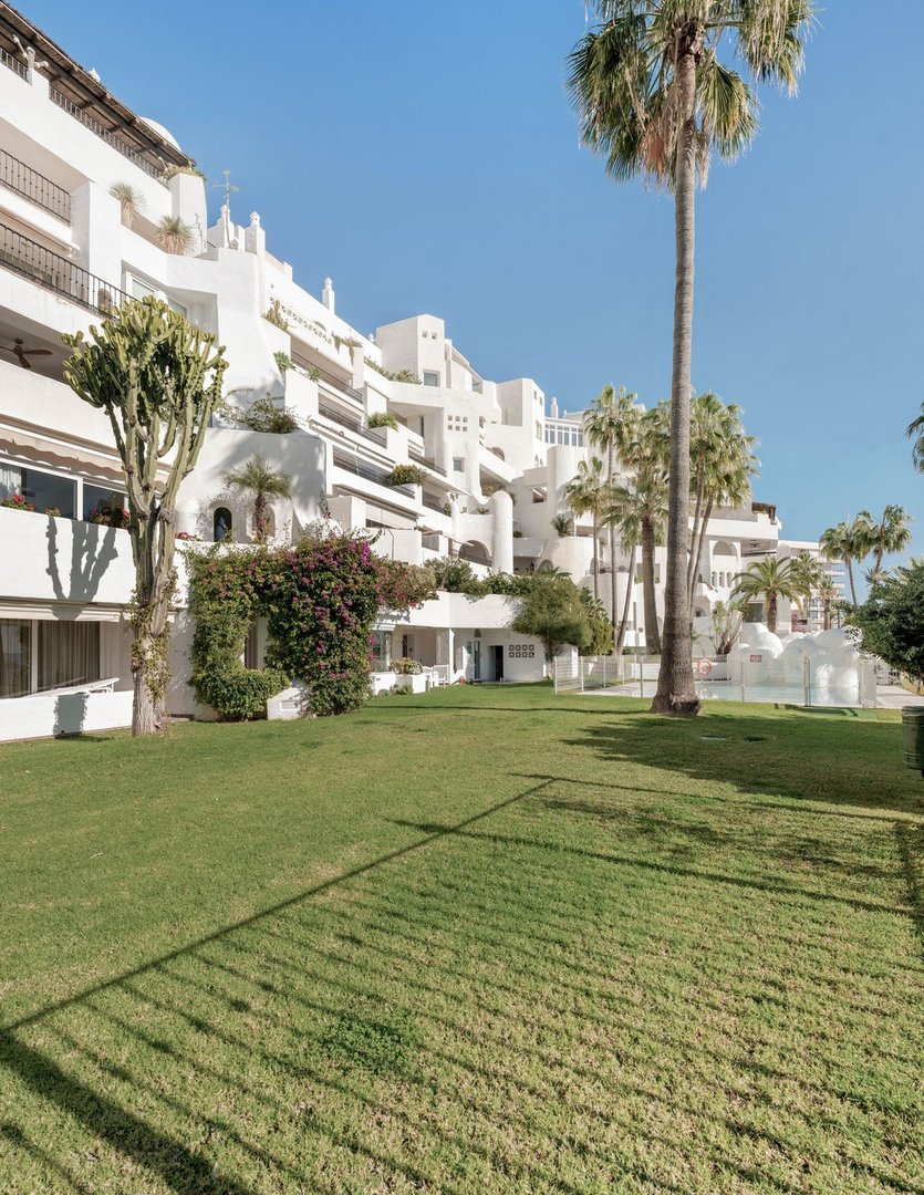 4 Bed Middle Floor Apartment in Torremolinos
