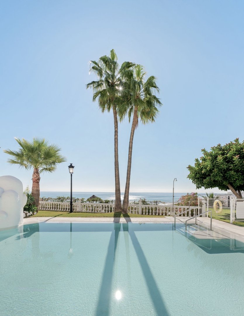 4 Bed Middle Floor Apartment in Torremolinos