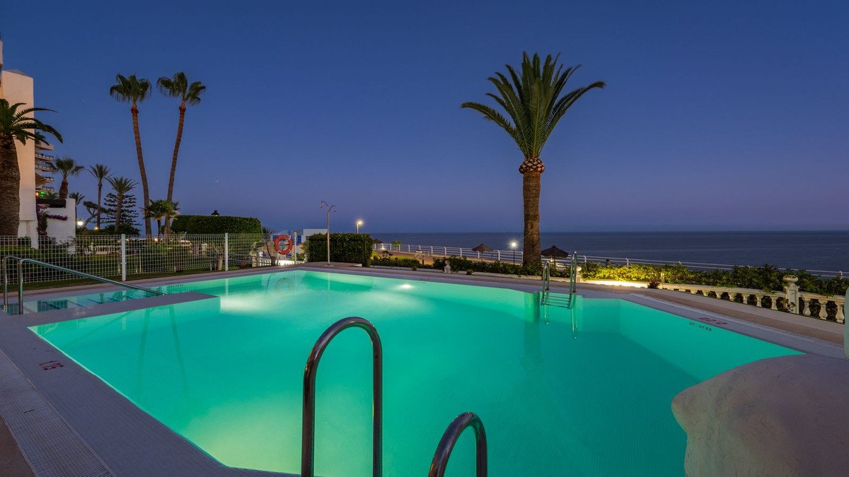 4 Bed Middle Floor Apartment in Torremolinos