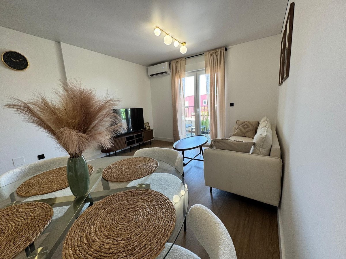 2 Bed Garage in Pilar de la Horadada