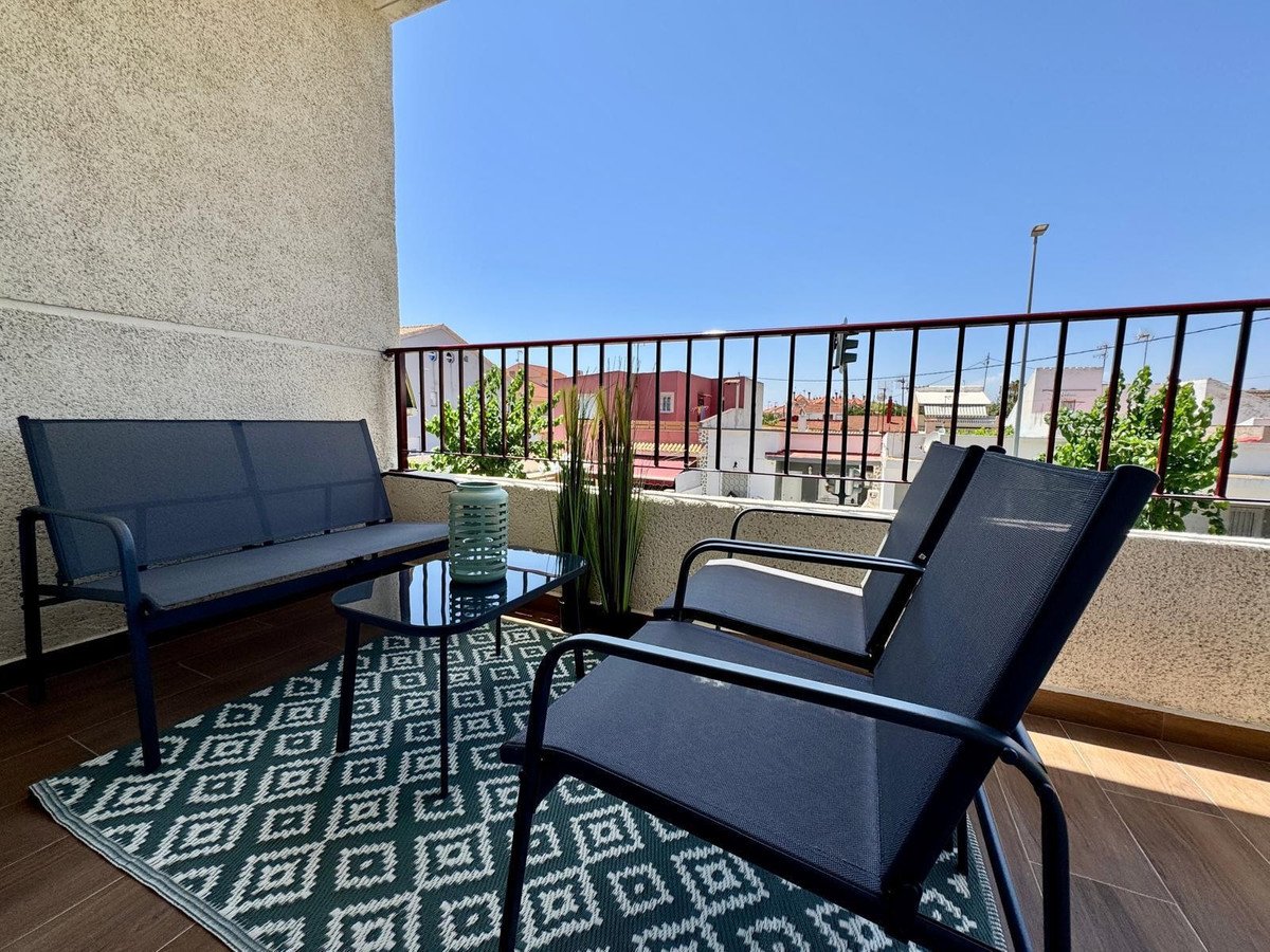 2 Bed Garage in Pilar de la Horadada