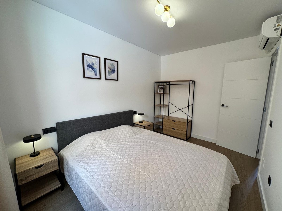 2 Bed Garage in Pilar de la Horadada