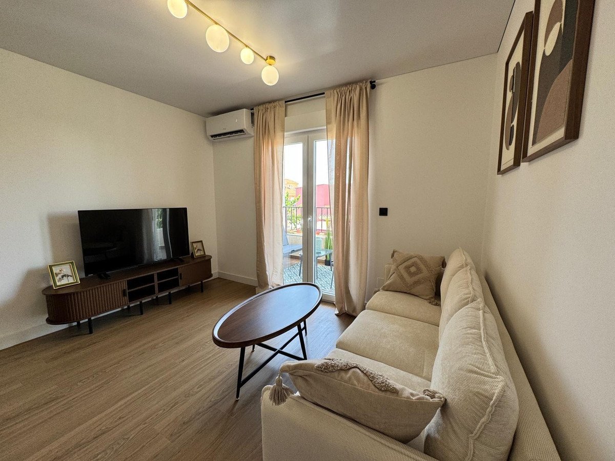 2 Bed Garage in Pilar de la Horadada