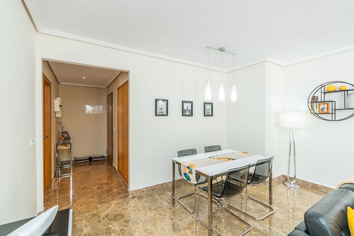2 Bed Middle Floor Apartment in Selwo