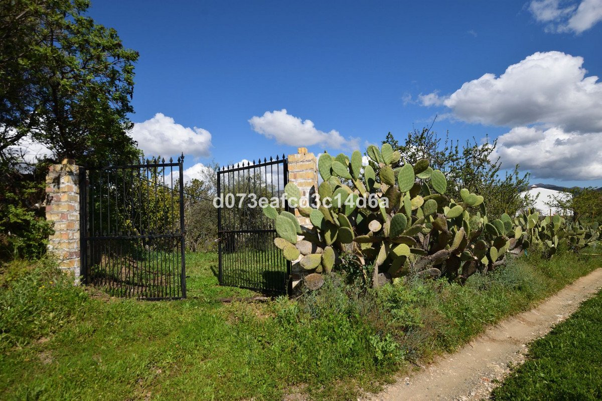 2 Bed Finca - Cortijo in Cartajima