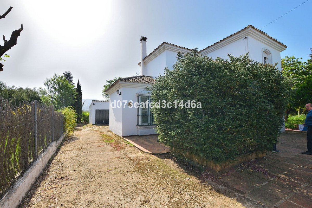 4 Bed Detached Villa in Ronda