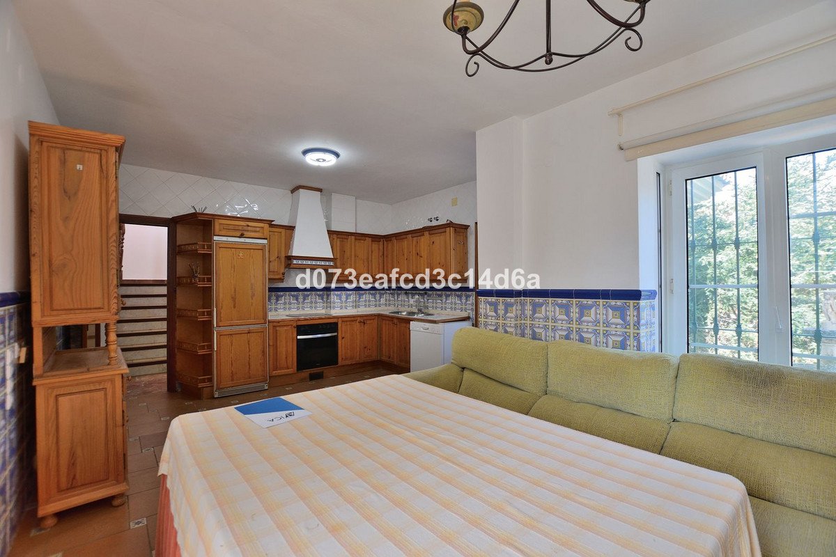 4 Bed Detached Villa in Ronda