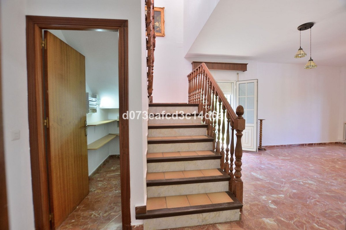 4 Bed Detached Villa in Ronda