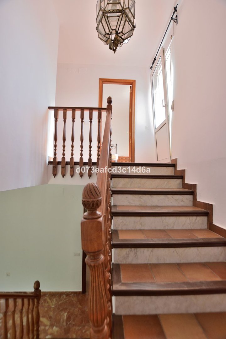 4 Bed Detached Villa in Ronda