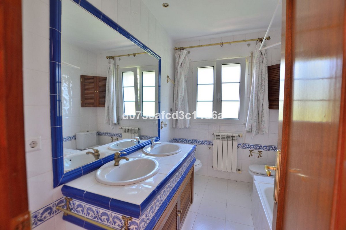 4 Bed Detached Villa in Ronda