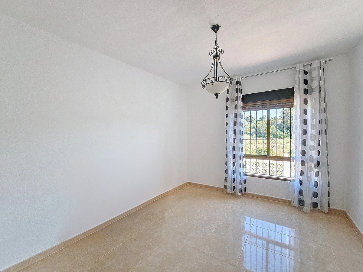 3 Bed Finca - Cortijo in El Padron