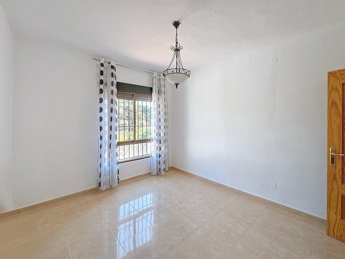 3 Bed Finca - Cortijo in El Padron
