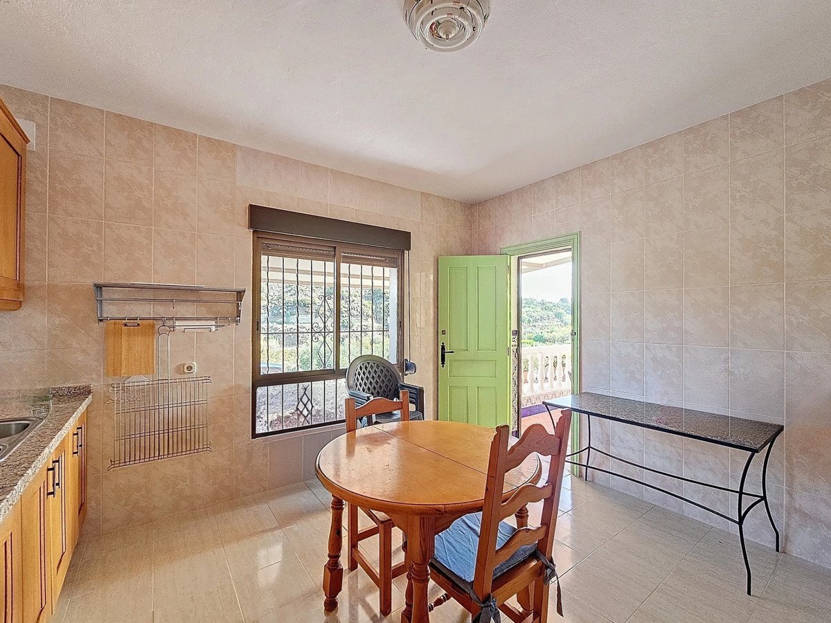 3 Bed Finca - Cortijo in El Padron