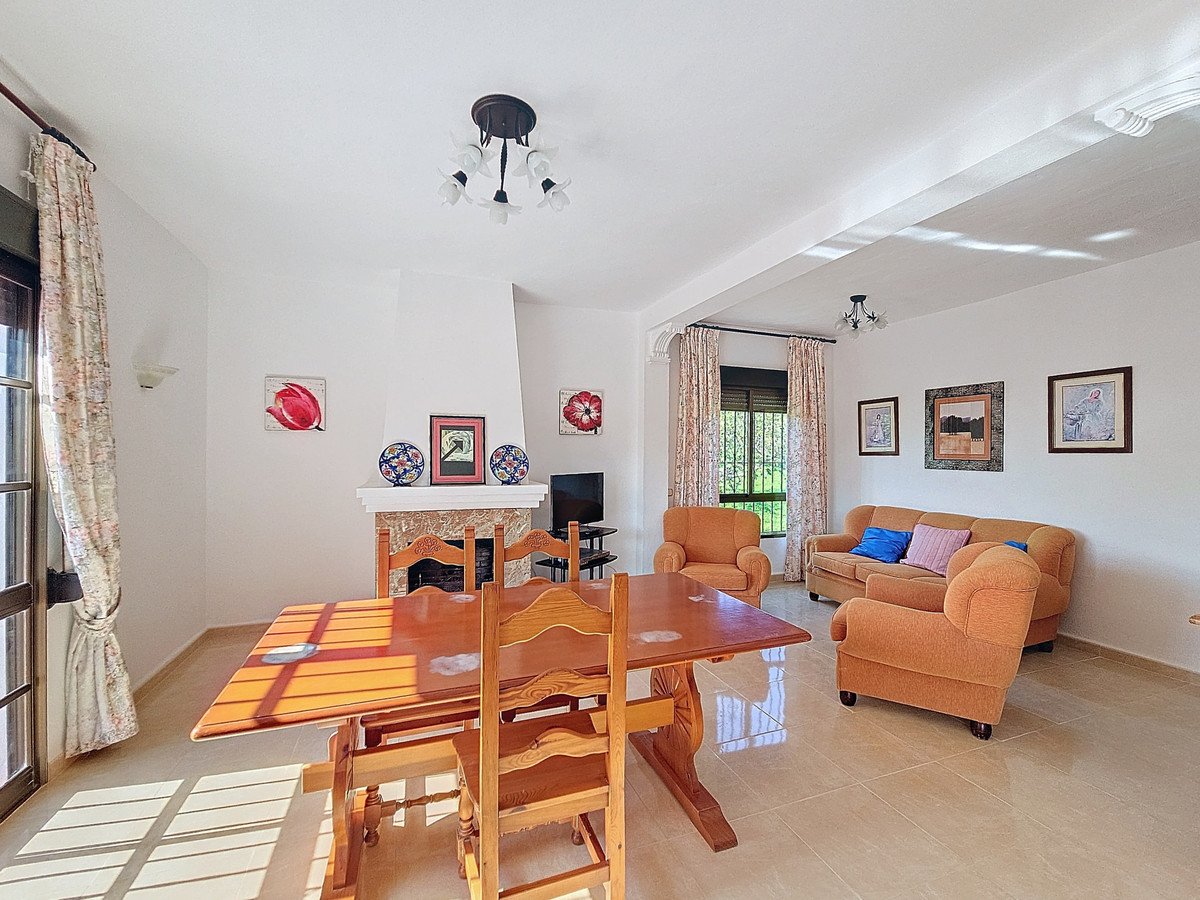 3 Bed Finca - Cortijo in El Padron
