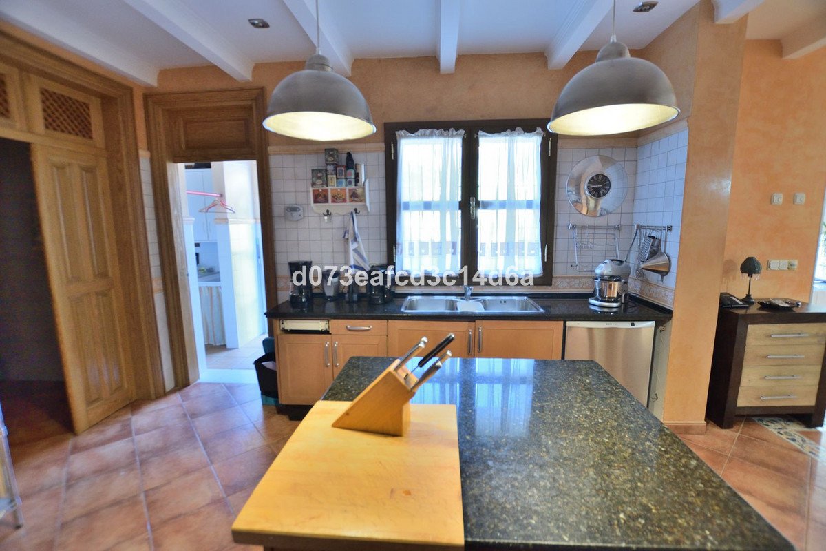 4 Bed Detached Villa in Ronda