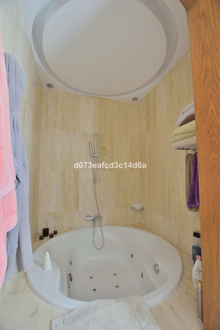 4 Bed Detached Villa in Ronda