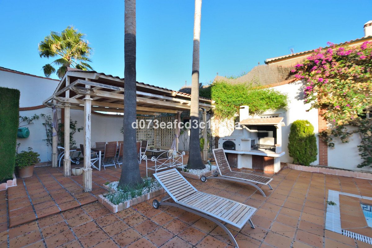 4 Bed Detached Villa in Ronda