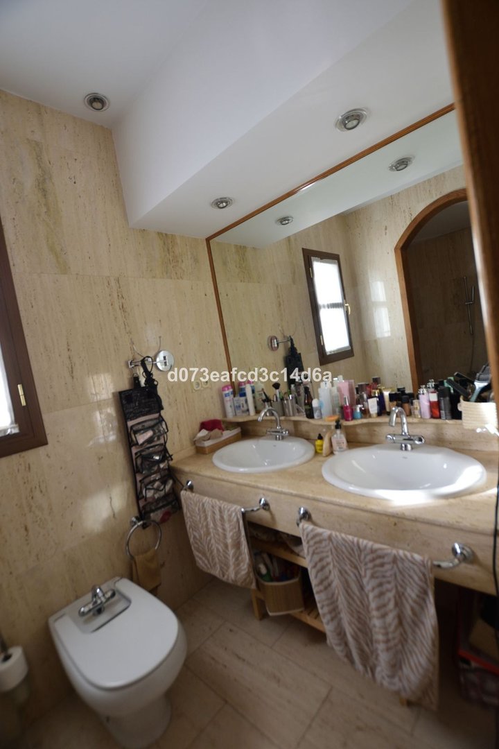 4 Bed Detached Villa in Ronda